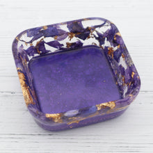 Load image into Gallery viewer, Purple floral with gold leaf flakes square resin trinket dish
