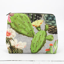 Load image into Gallery viewer, Cactus flowers wash bag