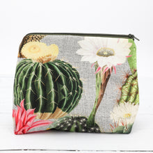 Load image into Gallery viewer, Cactus flowers wash bag