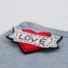 Load image into Gallery viewer, Love felt brooch