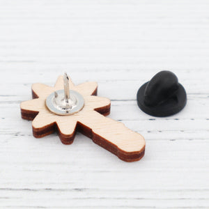 Love smasher pin