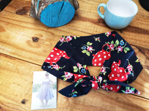 Headscarf in navy teapot cotton